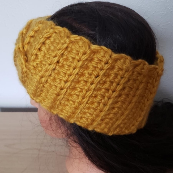 Women's/Teen's Hand Made Twisted Ear Warmer - Picture 2 of 4
